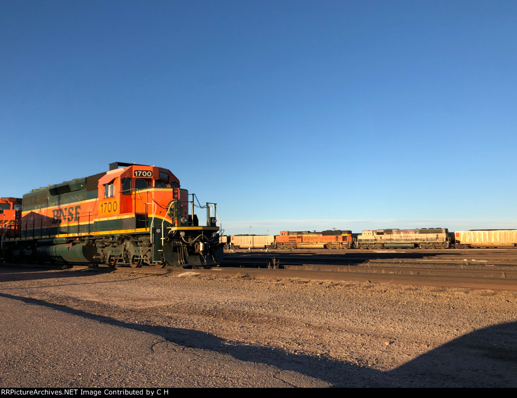 BNSF 1700/9327/9803